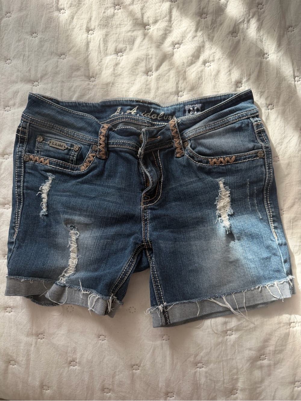 L.A. idol Distressed Blue Denim Jean Shorts with Frayed Hem